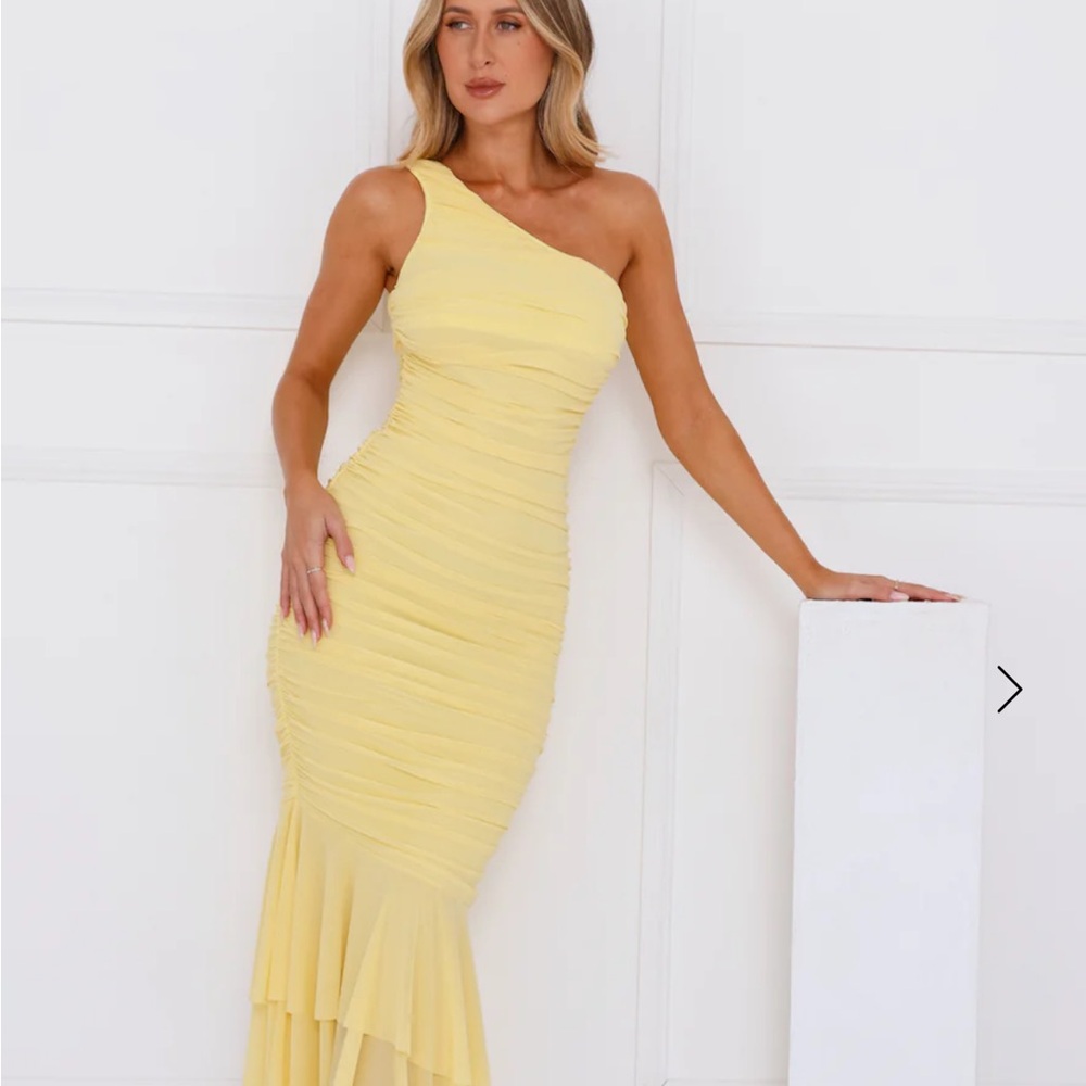 Misty Isles Yellow One-Shoulder Dress